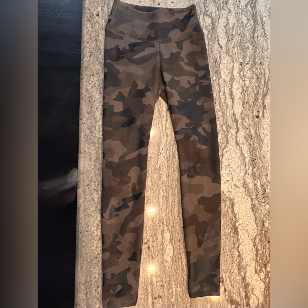White House black market Camo Leggings